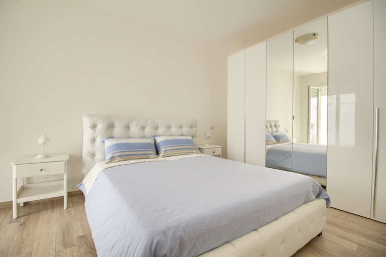 Bedroom 2, Luci Front Beach House, Lecce