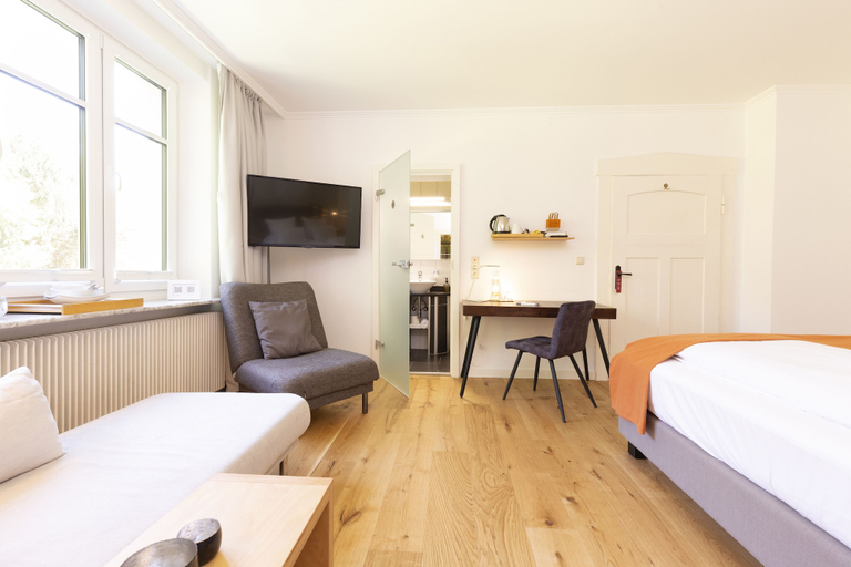 Bedroom 3, Villa Siegfried, Hof