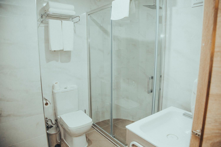 Bathroom 2, Atlas Oteli, Konak
