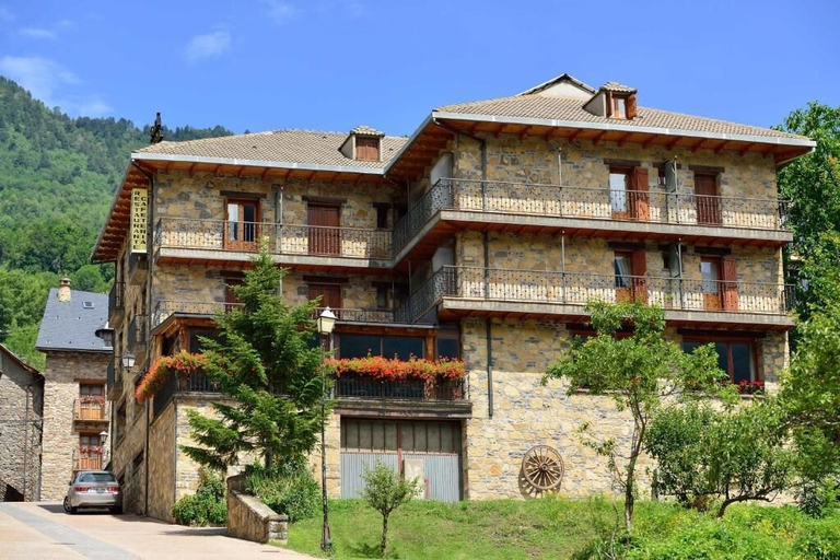 Exterior & Views 2, Hotel Boutique Mediodia, Huesca