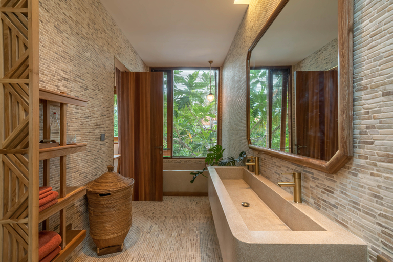 Bathroom 5, Ayala Saya: Brand New Lux 4BR Pererenan Villa, Badung