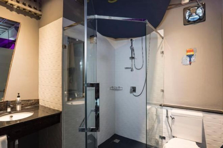 Bathroom 6