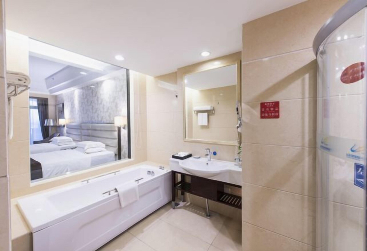 Bathroom 13