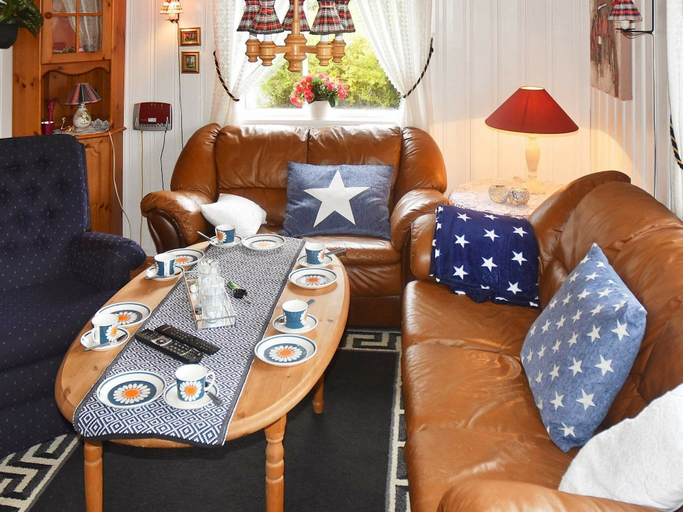 Others 4, 6 Person Holiday Home in Sæbø, Ørsta