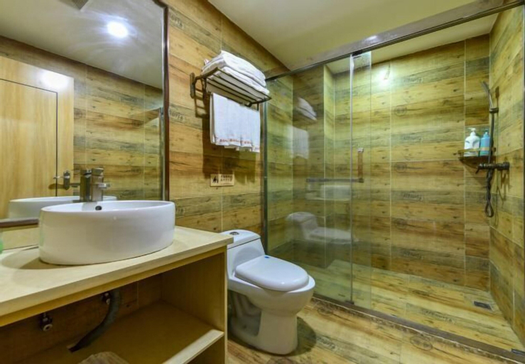 Bathroom 15