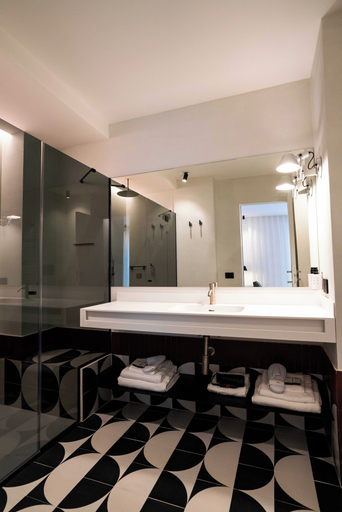 Bathroom 5, Ciao Marina, Napoli