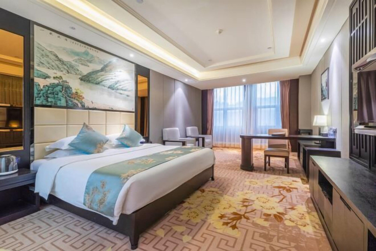 Bedroom 3, CHUXI GRAND HOTEL, Tongren