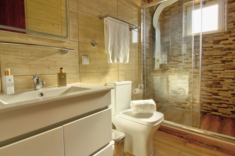 Bathroom 3, amadeus villa, Olhão