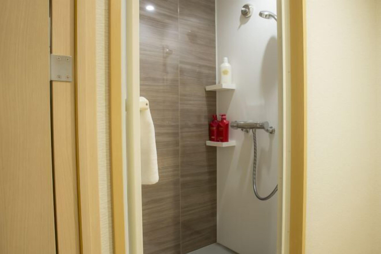 Bathroom 6
