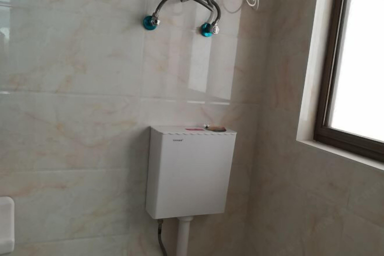 Bathroom 3, Guzhen Inn, Shangrao