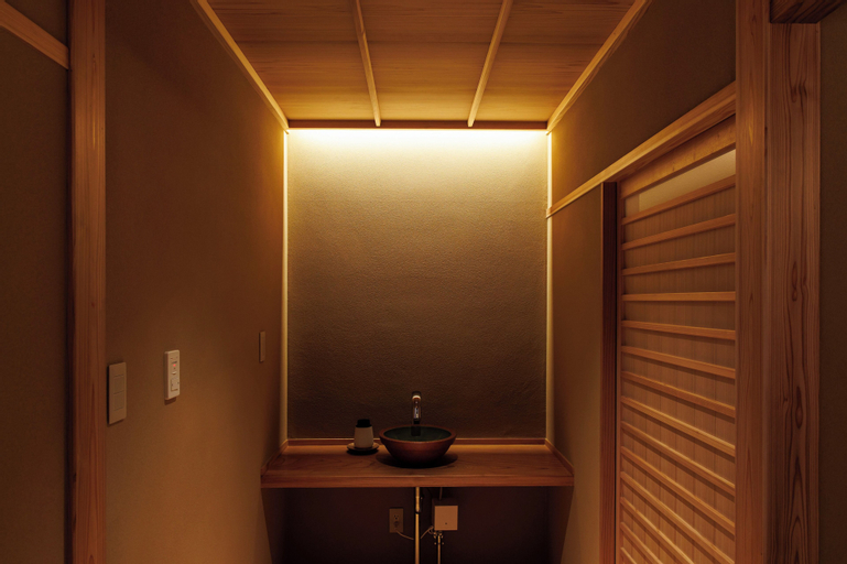Bathroom 4