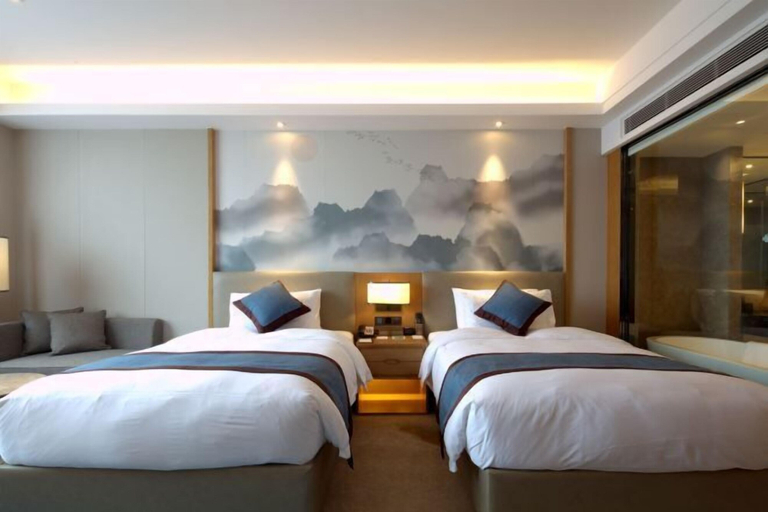 Bedroom 2, Ruixiang Hotel, Zigong