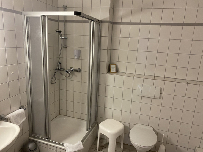 Bathroom 5, Hotel Gasthaus Schützen, Freiburg im Breisgau