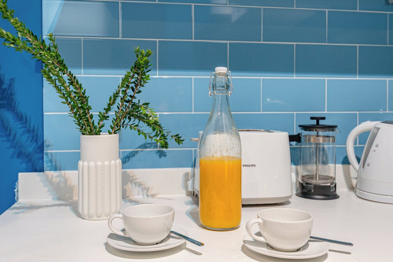 Food & Drinks 4, Home Art Apartments Salamanca, Madrid