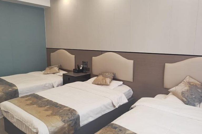 Others 5, Shun Xing Hotel, Dali Bai