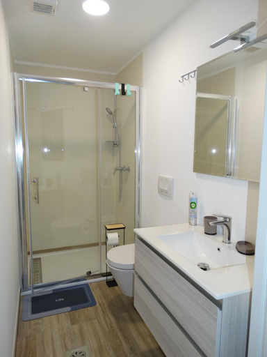Shower 4, Apartma Vista, Koper