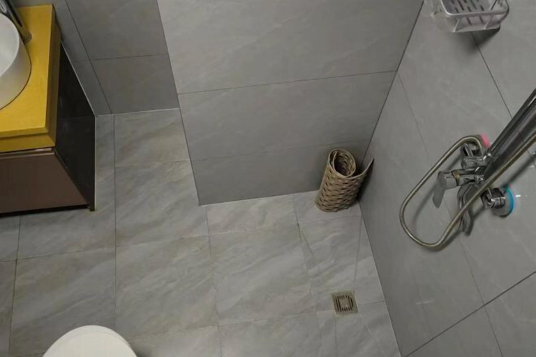Bathroom 3, Lingzhou International Hotel, Shiyan