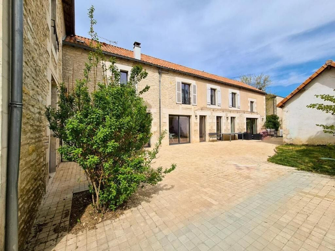 Exterior & Views 2, La Longère de Neuville, Vienne