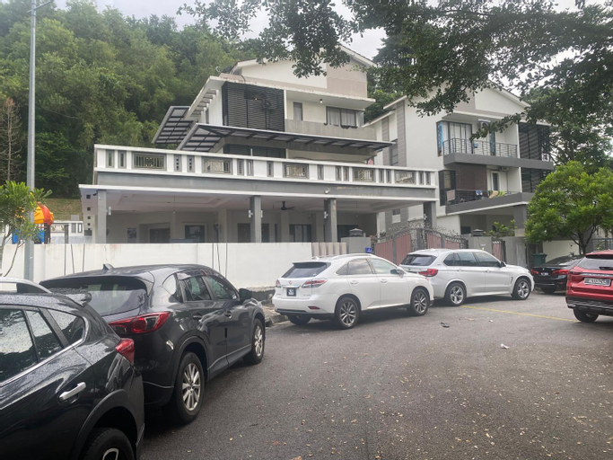 40PAX 7BR Villa with Kids Swimming pool, KTV, Pool Table n BBQ near SPICE Arena Penang 9800 SQFT, Barat Daya