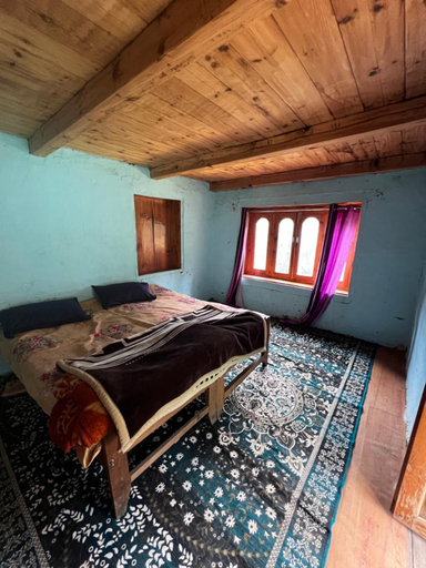 Bedroom 2, Old Brahma Homestay, Kullu