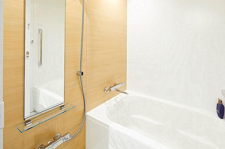 Bathroom 7