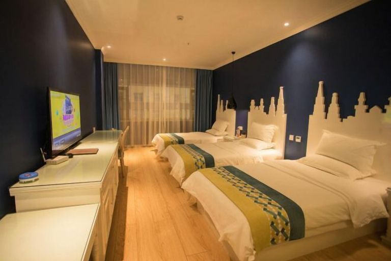 Bedroom 3, Kangjie Hotel, Honghe Hani and Yi