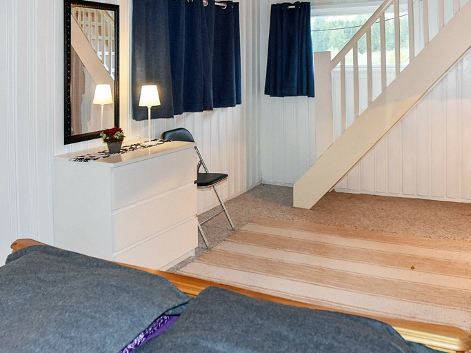 Bedroom 2, 6 Person Holiday Home in Sæbø, Ørsta