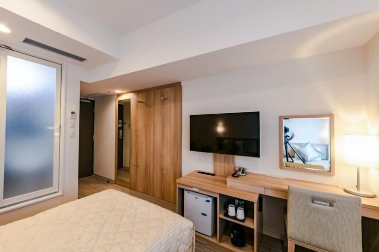 Bedroom 27