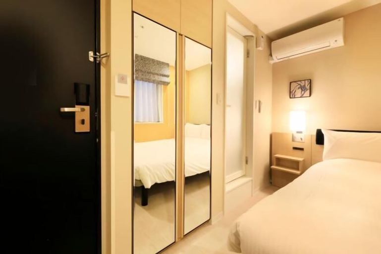 Bedroom 28