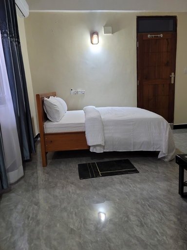 Bedroom, Revic Hotel - Airbnb & Apartments, Ilala