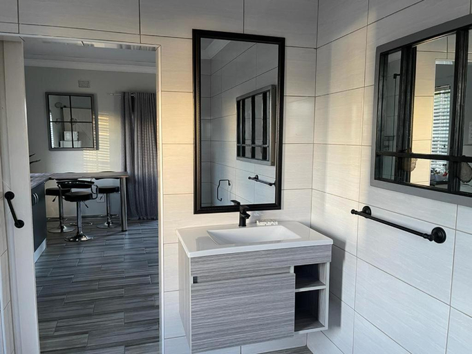 4, 22 on Mirabel, Ekurhuleni