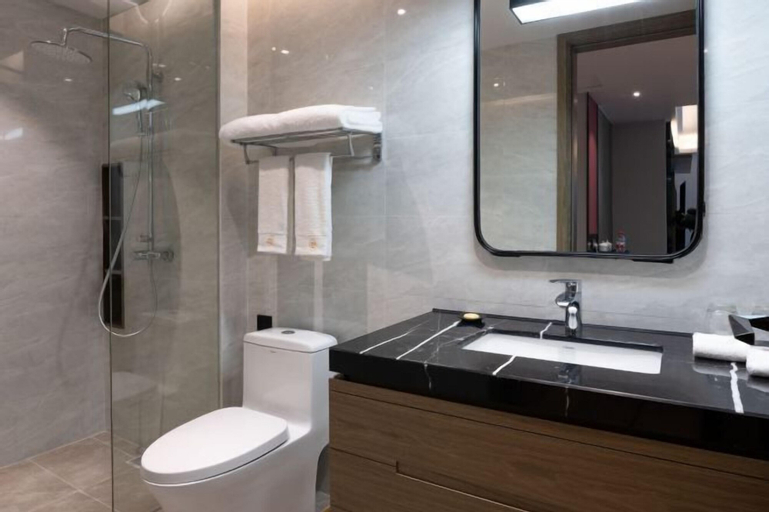 Bathroom 4