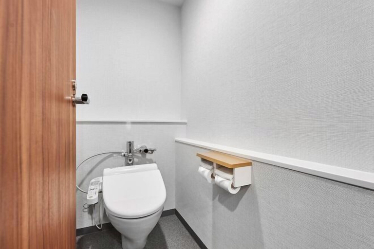 Bathroom 25