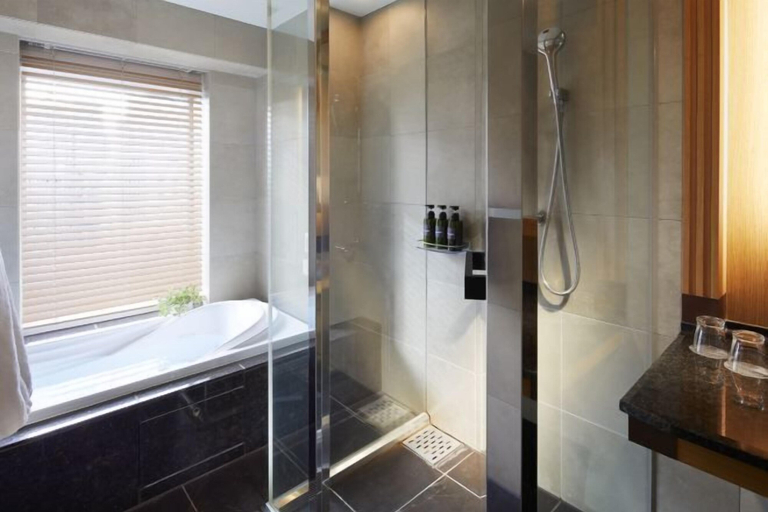 Bathroom 30