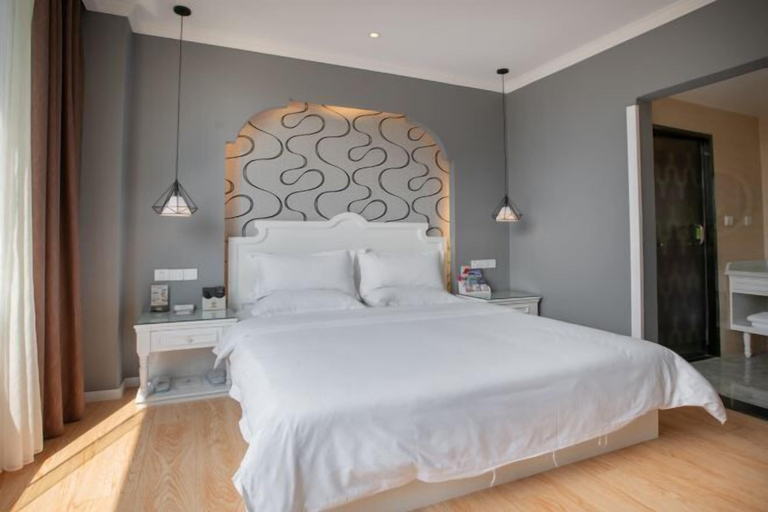 Bedroom 2, Kangjie Hotel, Honghe Hani and Yi