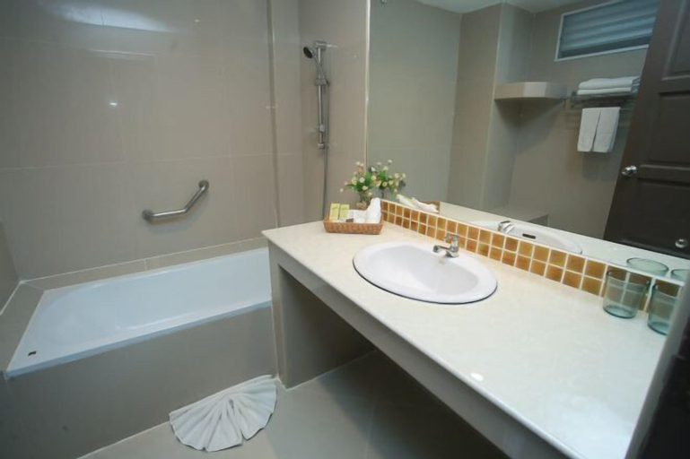 Bathroom 2