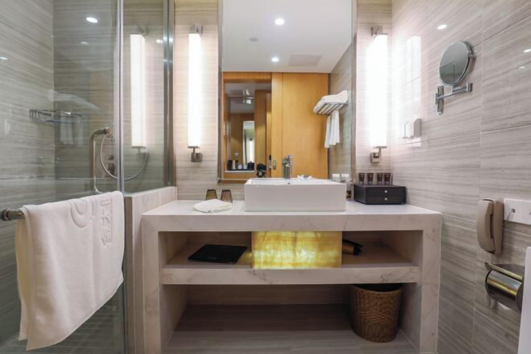 Bathroom 4, Golden Sun Hotel, Chuzhou