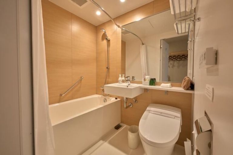Bathroom 9