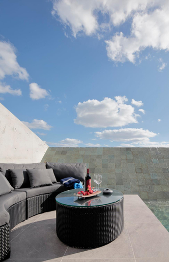 Balcony/terrace 2, VILLA WHITE, Motobu