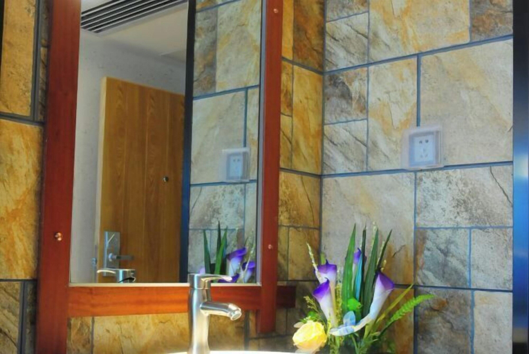 Bathroom 2, Jinyatai Holiday Manor, Hengyang