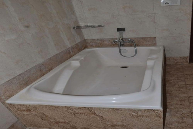 Bathroom, Hotel Joshi, Lumbini