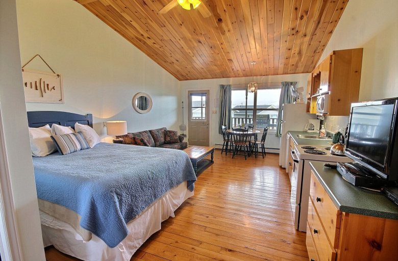 Bedroom 3, Cavendish Bosom Buddies Cottage Resort, Queens