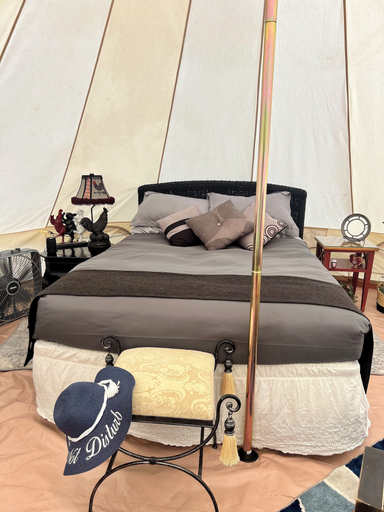Room 3, Stunning 1-bed Glamping Tent in Cleveland, Montgomery
