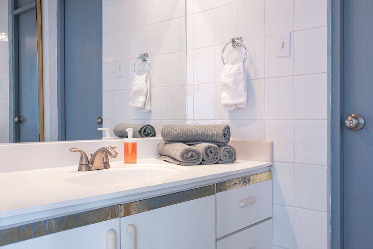 Bathroom 3, Playa Escondida 1BDR Oceanview P Parking