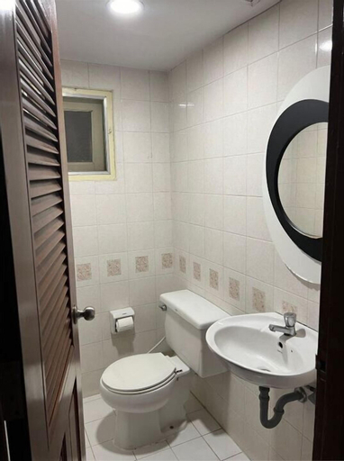 Bathroom 25