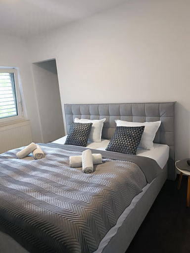 Others 4, Luxury Family Apartment with Terrace FRIGO, Maribor