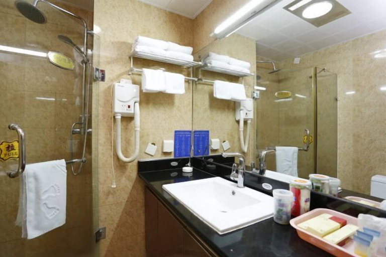 Bathroom 3, Xinfeng Hotel, Tangshan