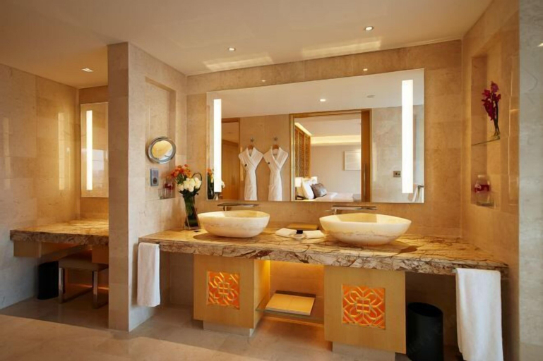Bathroom 4