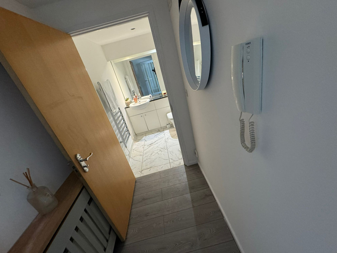 Bathroom 3, Luxury Loft Style 2 Bed Apartment Next to Excel/o2, London