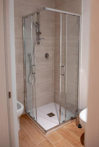 Bathroom 3, Tergestroom, Trieste